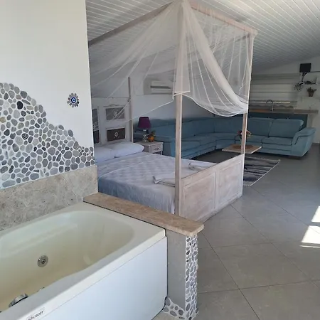 Loya Villa